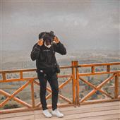 Tiền V
